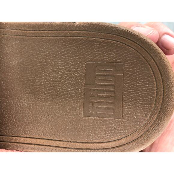 FitFlop Rokkit Womens Sandal US 6 Beige Suede Leather Toe-Post Flip Flop - Picture 6 of 7